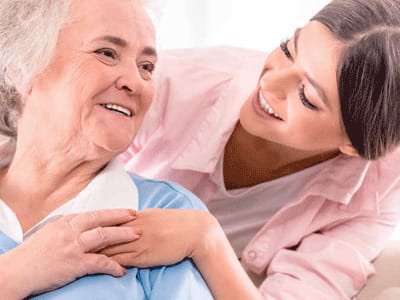 La importancia del cuidado de mayores a domicilio.